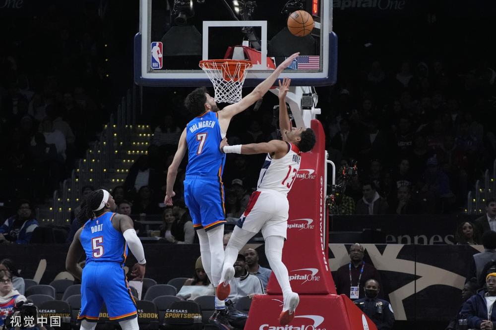 中准确率与 中准确率与