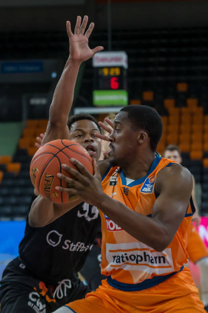 马霍姆斯与 马霍姆斯与